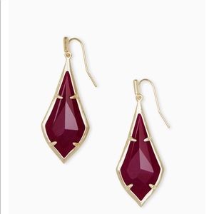 🚫SOLD 🚫Kendra Scott earrings 🤩